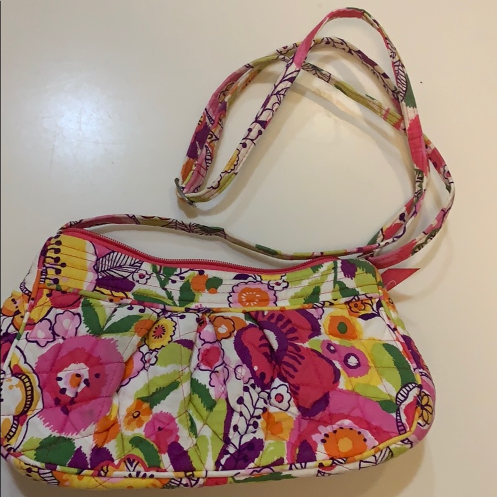 Small Vera Bradley purse with adjustable strap
